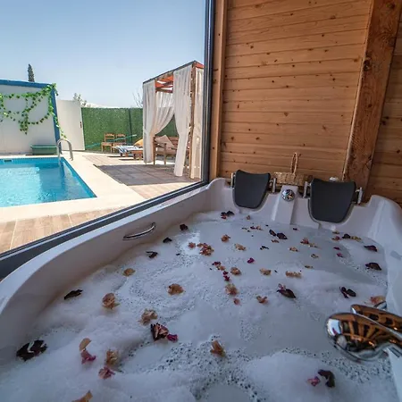 Luxurious Bungalow With Private Pool And Jacuzzi In Fethiye, Mugla Holiday home *
